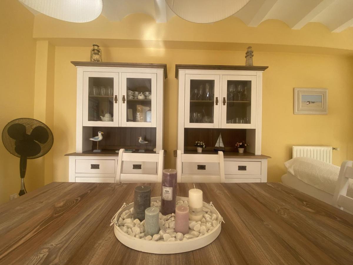 R17 Casa Merce Rodoreda Calafell Buitenkant foto