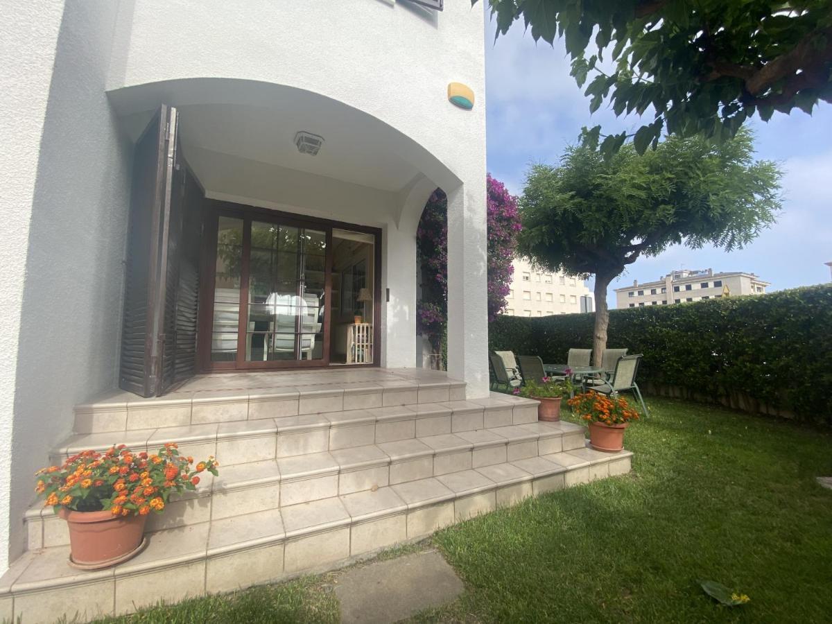 R17 Casa Merce Rodoreda Calafell Buitenkant foto