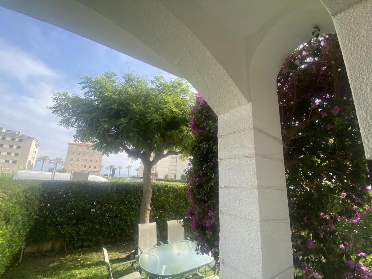 R17 Casa Merce Rodoreda Calafell Buitenkant foto