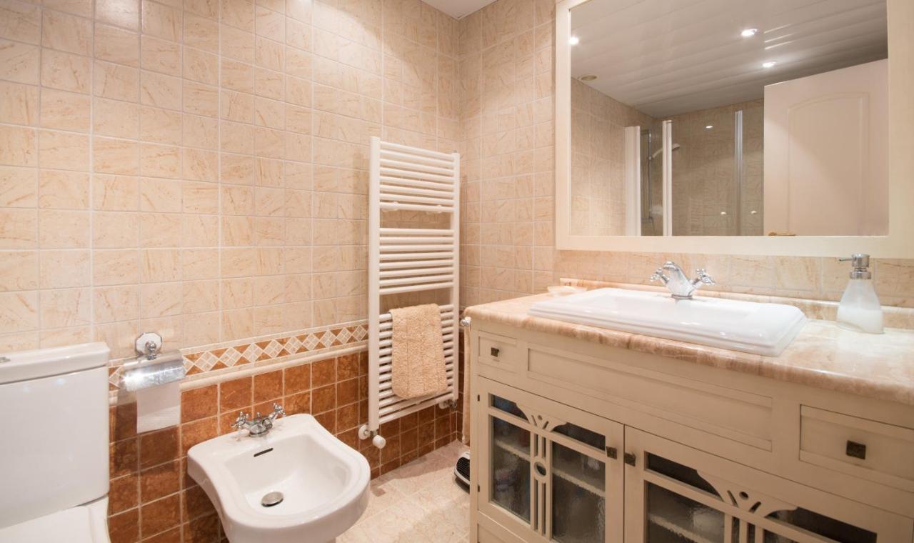 R17 Casa Merce Rodoreda Calafell Buitenkant foto