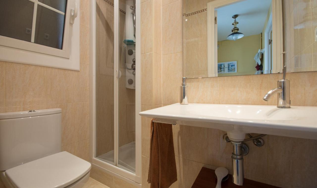 R17 Casa Merce Rodoreda Calafell Buitenkant foto